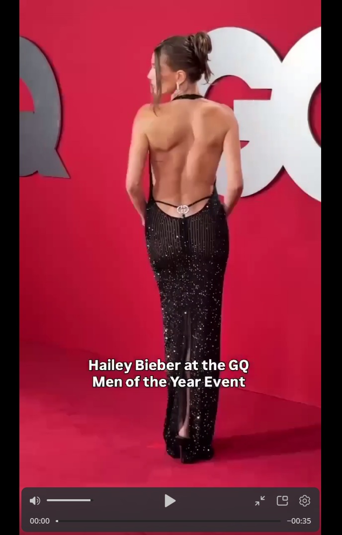 К голому платью Хейли Бибер отлично подошли бы G-стринги от Тома Форда К голому платью Хейли Бибер отлично подошли бы G-стринги от Тома Форда